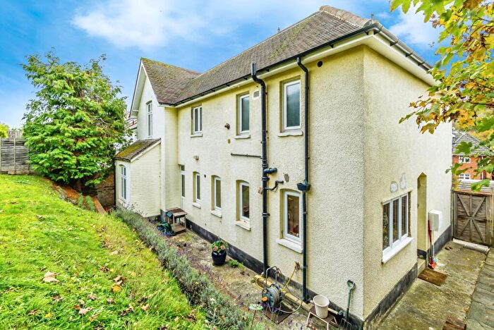 5 Bedroom Detached House For Sale In Croydon Road, Caterham, Surrey, CR3