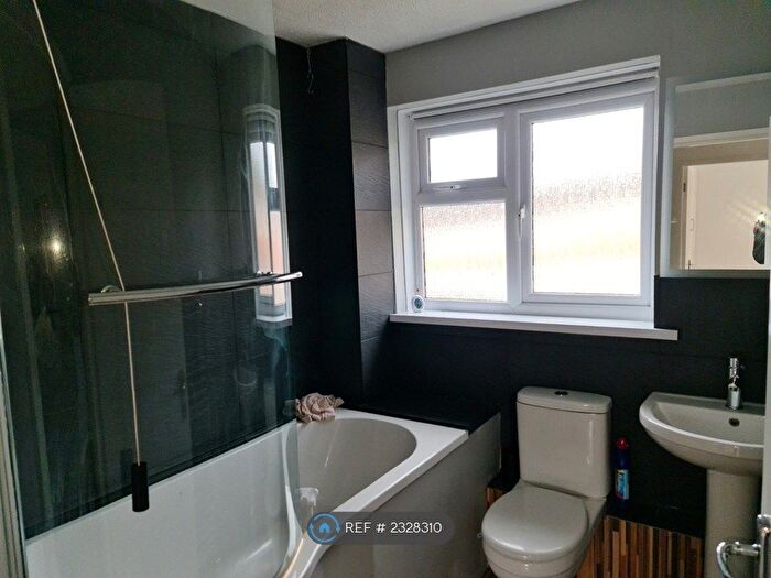 2 Bedroom End Of Terrace House To Rent In Viscount Walk, Bournemouth, BH11