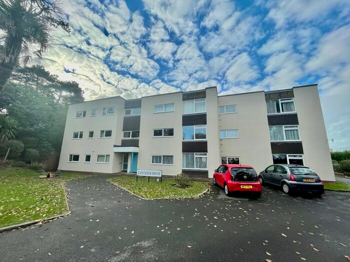 2 Bedroom Detached House To Rent In Belle Vue Road, Paignton, TQ4