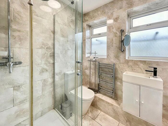 2 Bedroom Apartment To Rent In West Cliff, Bournemouth, BH4