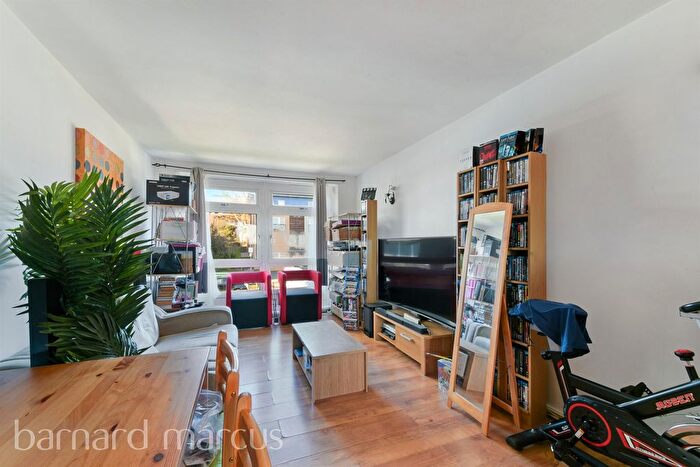 1 Bedroom Flat For Sale In Bell Drive, London, SW18