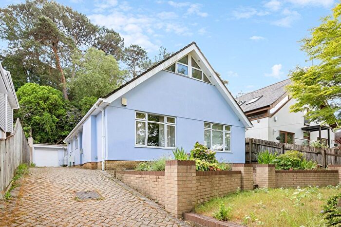 3 Bedroom Detached Bungalow For Sale In Elgin Road, Poole, BH14