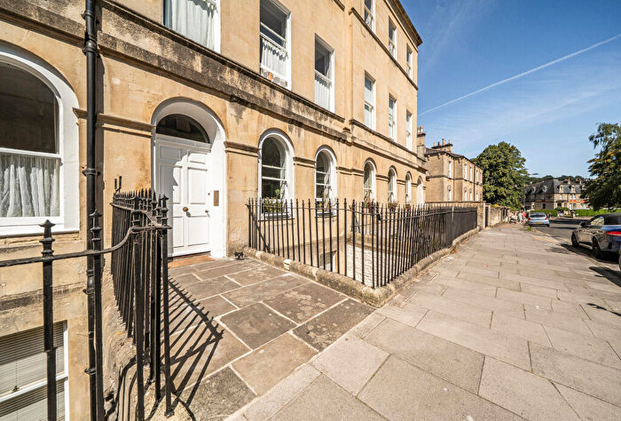 1 Bedroom Apartment For Sale In Henrietta Street, Bath, Somerset, BA2