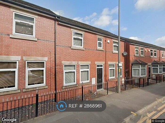 3 Bedroom Semi Detached House To Rent In Whelley, Wigan, WN1