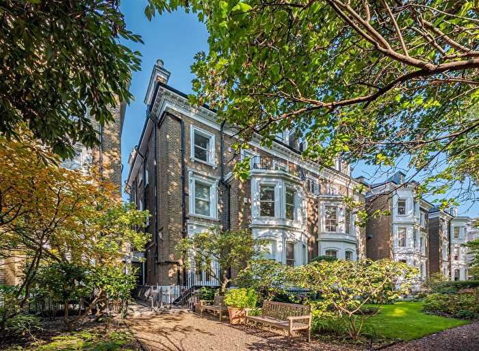 2 Bedroom Flat To Rent In Gledhow Gardens, London, SW5