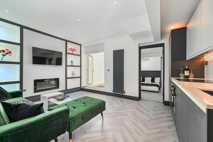 2 Bedroom Flat For Sale In Ditchling Rise, Brighton, BN1