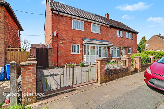 3 Bedroom Semi Detached House For Sale In Triner Place Stoke-On-Trent, ST6