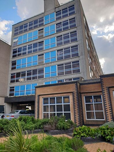 2 Bedroom Flat To Rent In Gloucester Road, London, N17