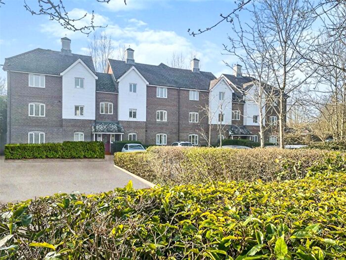 2 Bedroom Apartment For Sale In Mallard Way, Aldermaston, Reading, Berkshire, RG7