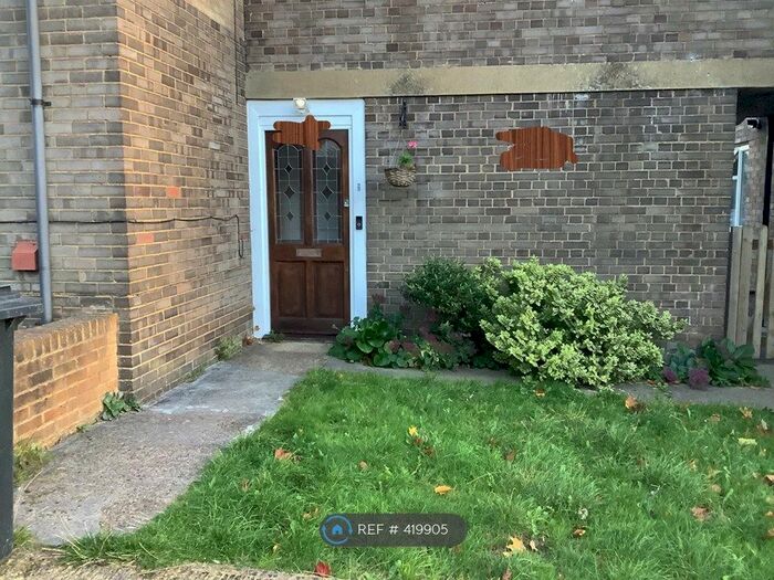 2 Bedroom Maisonette To Rent In Jupiter Drive, Hemel Hempstead, HP2