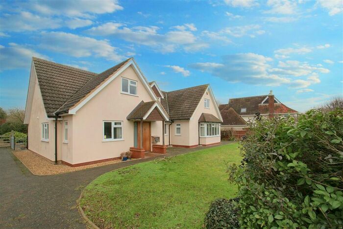5 Bedroom Detached House To Rent In Church Road, Willington, Bedford, MK44