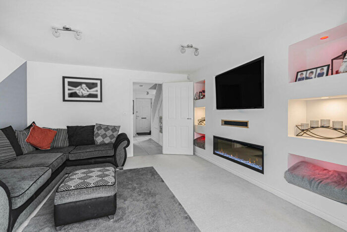 3 Bedroom Semi-Detached House For Sale In Miles East, Didcot, OX11