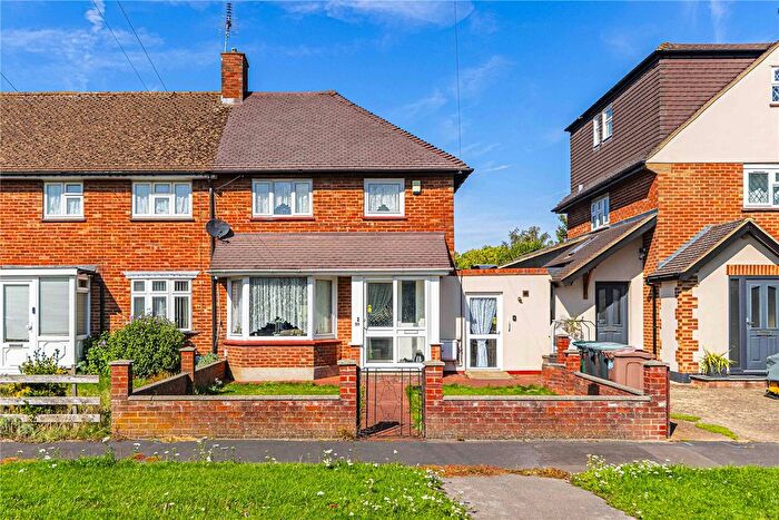 2 Bedroom End Of Terrace House For Sale In The Fairway, Abbots Langley, Hertfordshire, WD5