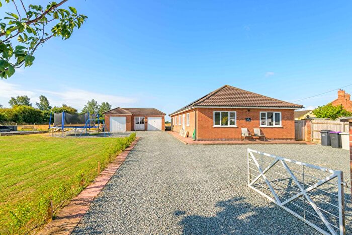 4 Bedroom Detached Bungalow For Sale In Station Road, Firsby, PE23
