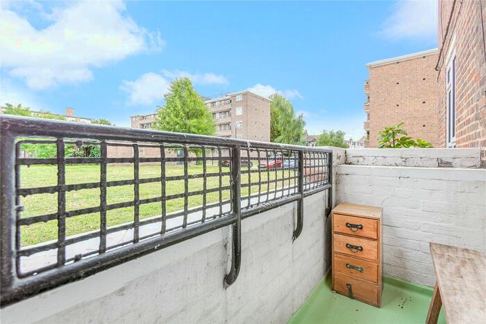 3 Bedroom Flat To Rent In Lancaster Court, Darlan Road, SW6