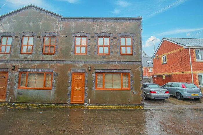 1 Bedroom End Of Terrace House To Rent In Kames Place, Adamsdown, Cardiff, CF24