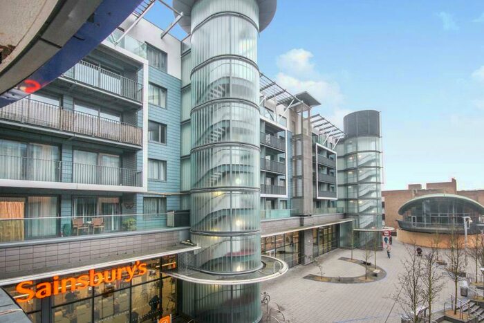 2 Bedroom Flat To Rent In Providence Place, Maidenhead, SL6