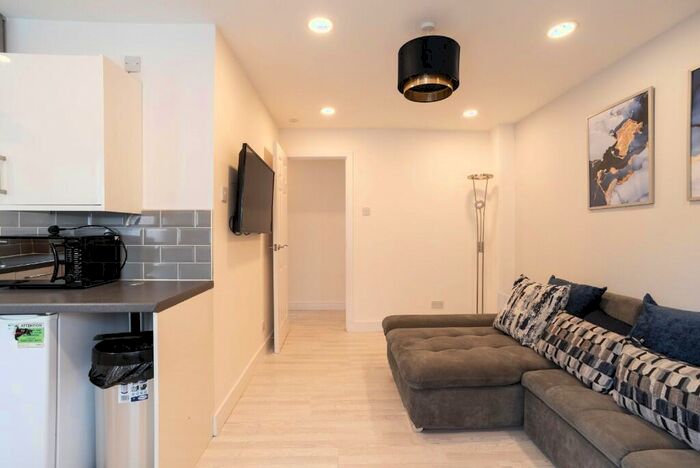 1 Bedroom Flat To Rent In Dorset Street, Glasgow, G3