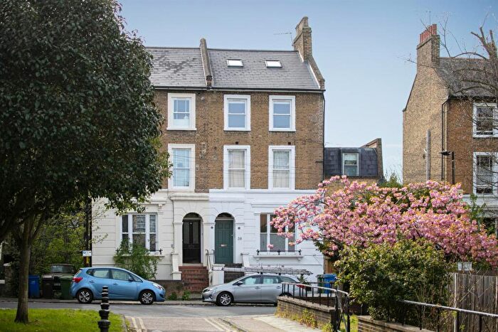 2 Bedroom Flat For Sale In Talfourd Road, Peckham, SE15