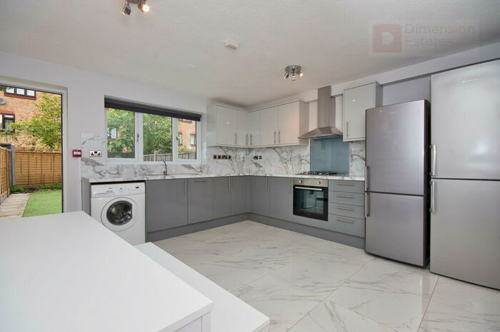 5 Bedroom Semi-Detached House To Rent In Maryland Street, Stratford, London, East London, E15