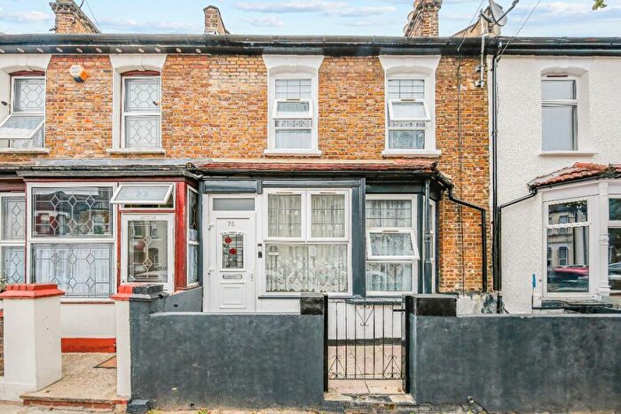 5 Bedroom Terraced House For Sale In Studley Road, Forest Gate, E7