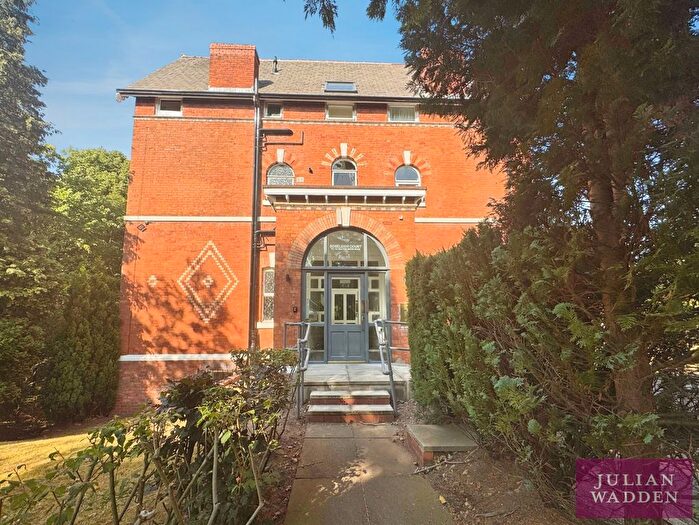2 Bedroom Flat To Rent In Heaton Moor Road, Heaton Moor, Stockport, SK4