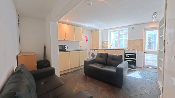 5 Bedroom End Of Terrace House To Rent In Upper Lewes Road, Brighton, BN2