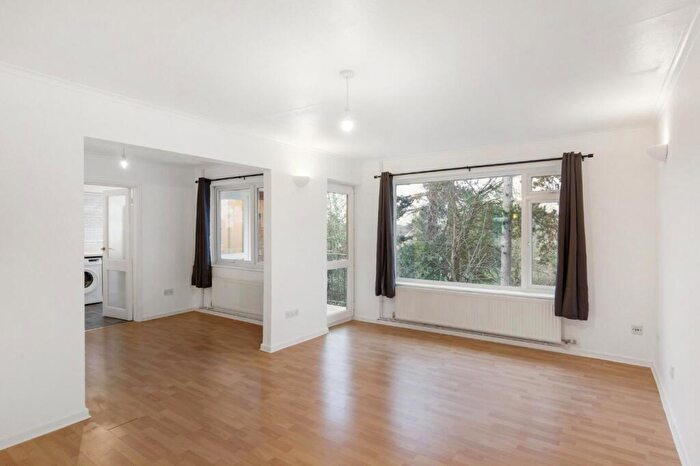 3 Bedroom Apartment To Rent In Westgate Road, Beckenham, BR3