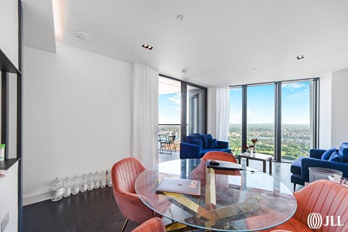 2 Bedroom Flat To Rent In Amory Tower, Marsh Wall, E14