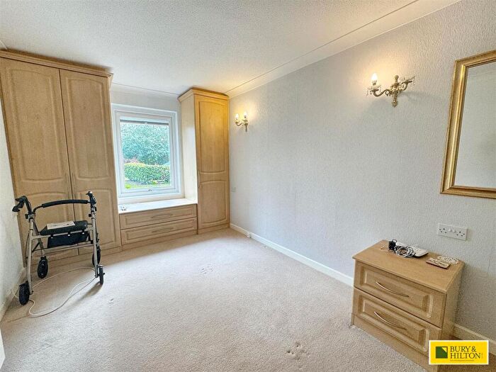 1 Bedroom Apartment For Sale In Park Road, Buxton, SK17