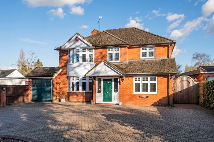 5 Bedroom Detached House For Sale In Finchampstead Road, Wokingham, RG41