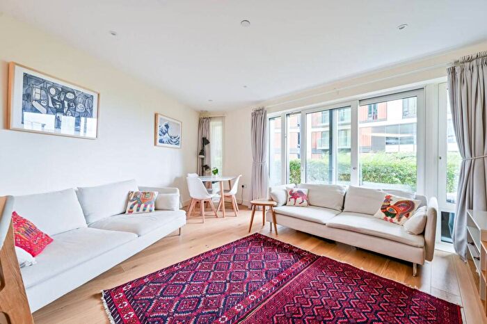 2 Bedroom Flat For Sale In Deveraux House, Woolwich Riverside, London, SE18