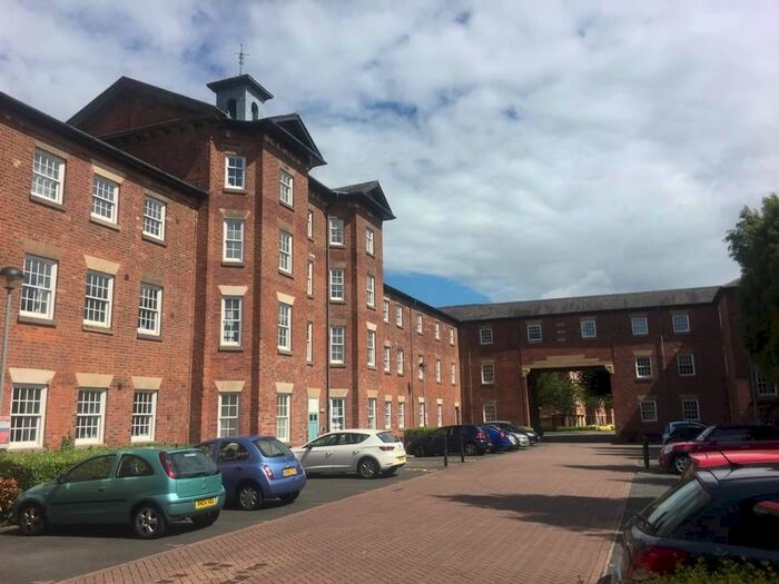 2 Bedroom Flat To Rent In Nightingale Close, Chesterfield, S41