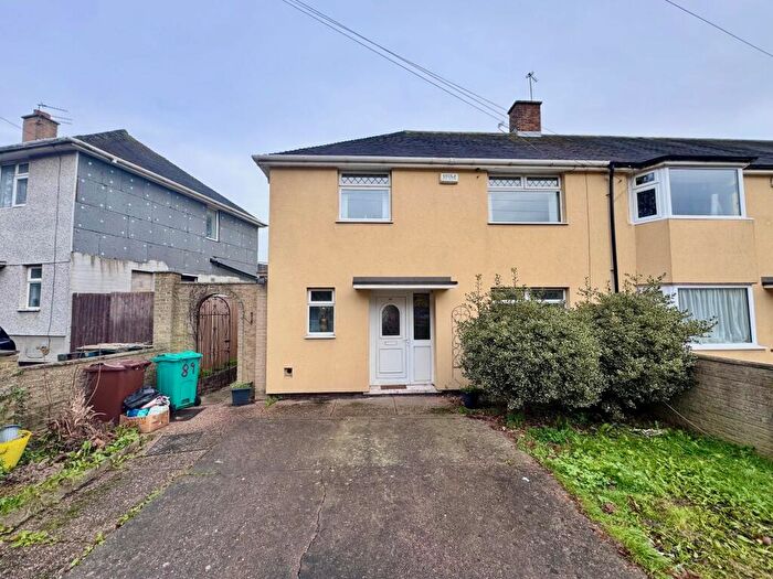 3 Bedroom House To Rent In Waterdown Road, Clifton, NG11