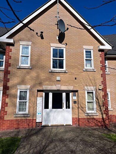 2 Bedroom Flat To Rent In Monarch Way, Ilford, IG2