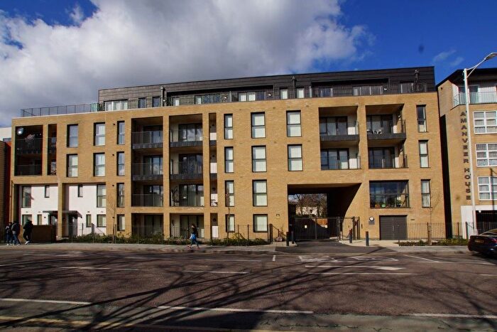 1 Bedroom Flat For Sale In Green Lane, Ilford, IG3