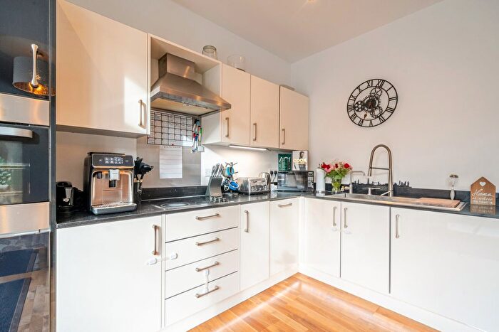 2 Bedroom Maisonette For Sale In Cyrus Field Street, Greenwich, SE10