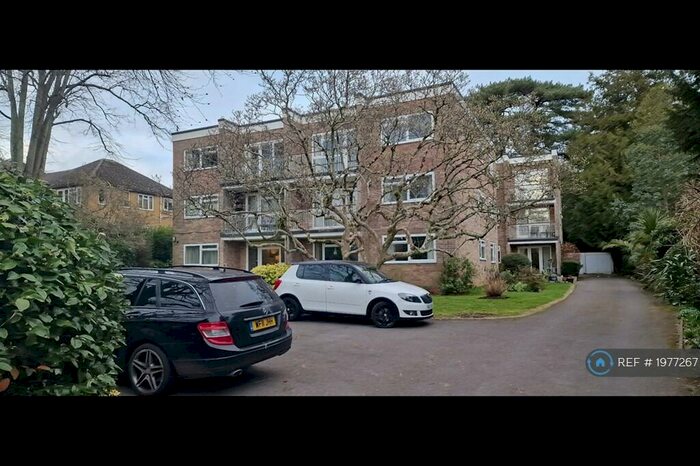 2 Bedroom Flat To Rent In Marlborough Road, Bournemouth, BH4