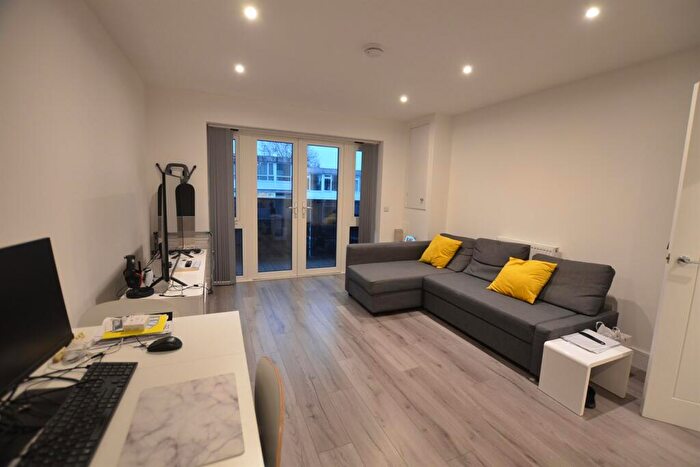 1 Bedroom Apartment To Rent In Lesley Court, High Road, Loughton, IG10