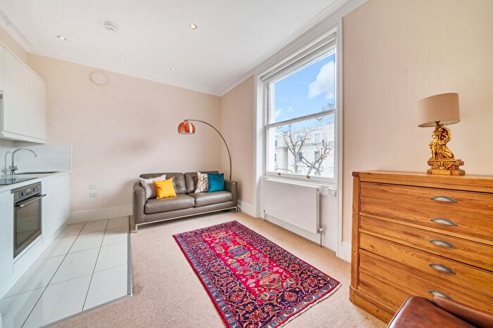 1 Bedroom Flat For Sale In Pembridge Gardens, Notting Hill, London, W2