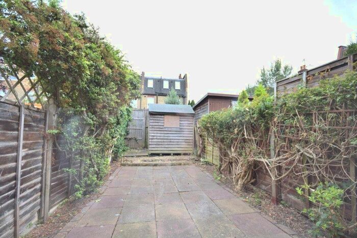2 Bedroom Flat To Rent In Colwith Road, Hammersmith, London, W6
