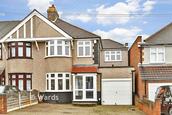 3 Bedroom Semi Detached House For Sale In Gloucester Avenue, Welling, Kent, DA16