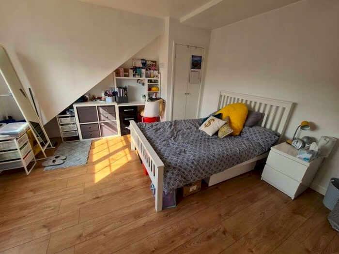 3 Bedroom House To Rent In Thornville View, Leeds, LS6