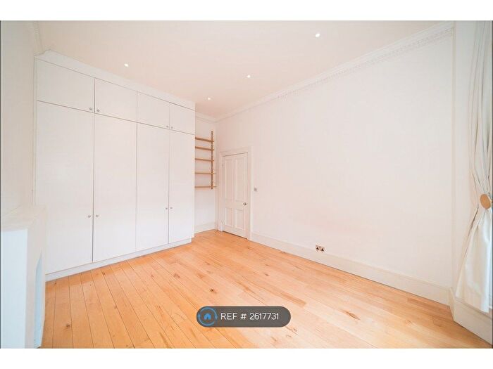 1 Bedroom Flat To Rent In Rosary Gardens, London, SW7