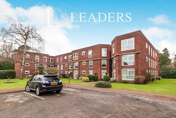 2 Bedroom Apartment To Rent In Queens Court, Ellesmere Road, KT13