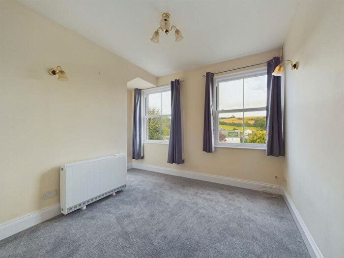 1 Bedroom Semi-Detached House To Rent In Fore Street, Lifton, PL16