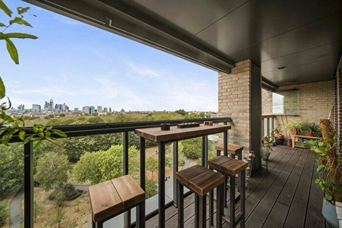 2 Bedroom Apartment For Sale In Vespucci Court, London Skyline Views, E14