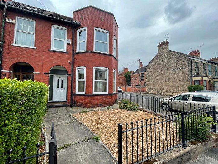 5 Bedroom Semi Detached House To Rent In Student House To Share- Beech Grove, Beverley Road, Hull, HU5