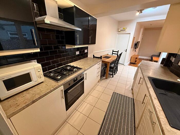 6 Bedroom Town House To Rent In Hungerton Street, Lenton, Nottingham, NG7