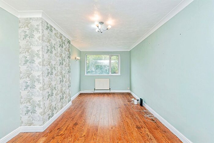 3 Bedroom End Of Terrace House For Sale In Bakers Way, Bryncethin, Bridgend, CF32